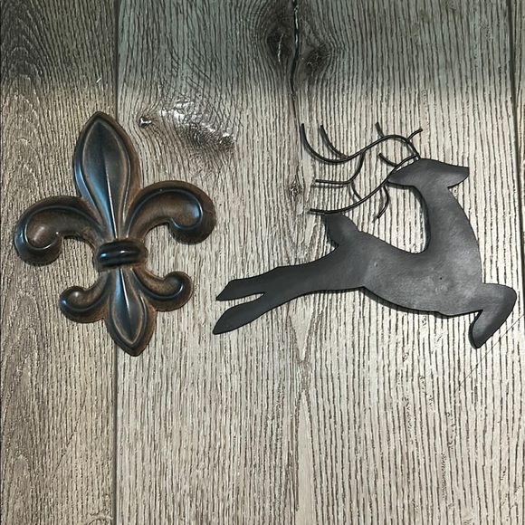Southern Living At Home Icons for the Wreath Hanger Fleur and Reindeer - Picture 1 of 2